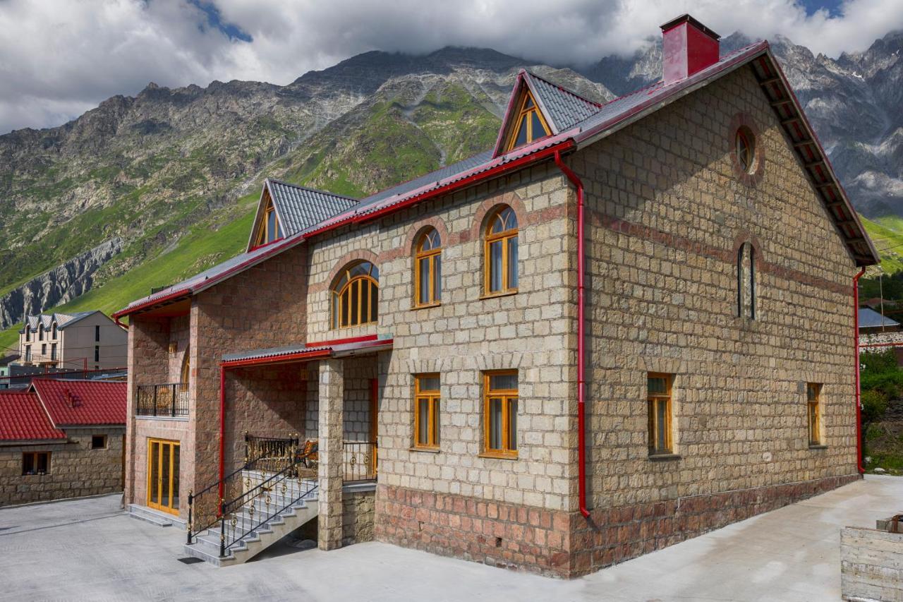 Hotel GRAF Kazbegi Exterior foto