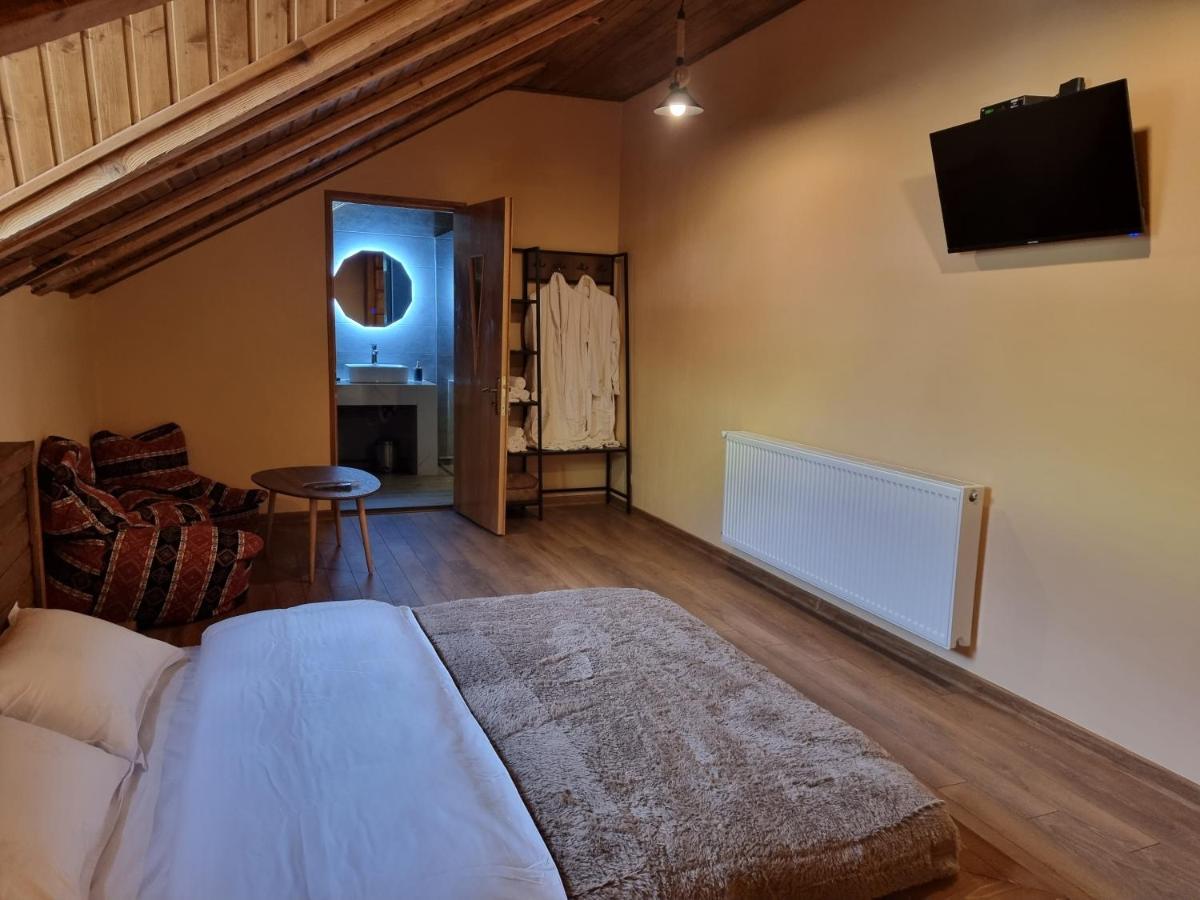 Hotel GRAF Kazbegi Exterior foto
